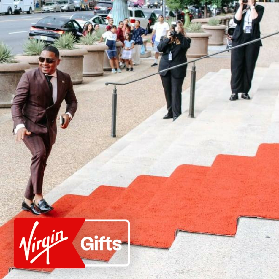 Feel Like a Star: Personal Paparazzi and Times Square Billboard Experience | Entertainment & Games | New York | New York City | Virgin Gifts / Vouchers