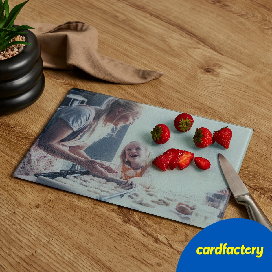 Image of Personalised Glass Photo Chopping Board | Ideal Gift for Food Enthusiasts | Glass Material | Small &amp; Large Sizes Available | Unique Culinary Companion