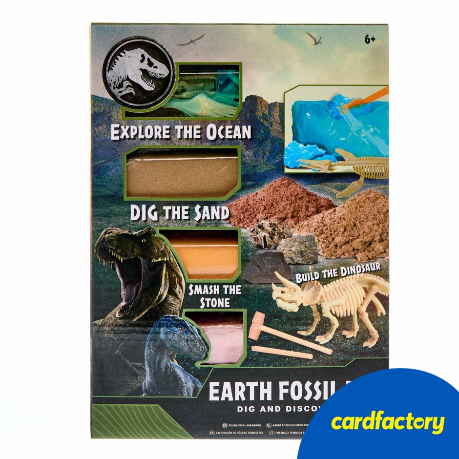 Image of Jurassic World Earth Fossil Dig Kit | Dinosaur Excavation Gift Set for Kids | Includes Triceratops Model &amp; Tools | 25cm x 18cm x 6.2cm