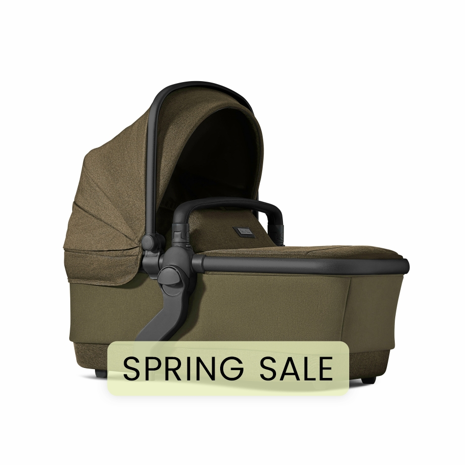 View Silver Cross Wave Cedar First Bed Carrycot Brown Antibacterial Bamboo Lining Ventilation Panel UPF50 Hood Babies Newborns To 6 Months information