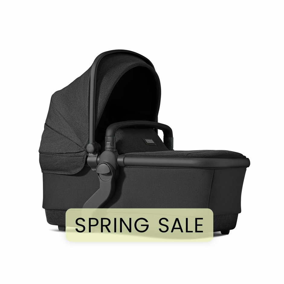 View Silver Cross Wave Onyx First Bed Carrycot Black Antibacterial Bamboo Lining Ventilation Panel UPF50 Hood Babies Newborns To 6 Months information